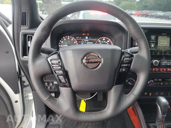 2025 Nissan Frontier PRO-4X Crew Cab Medium Bed – miniatura 10