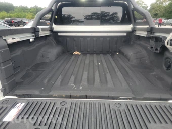 2025 Nissan Frontier PRO-4X Crew Cab Medium Bed – miniatura 16