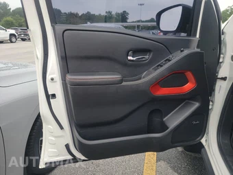 2025 Nissan Frontier PRO-4X Crew Cab Medium Bed – miniatura 9