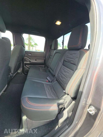 2025 Nissan Frontier PRO-4X Crew Cab Medium Bed - miniatura 10