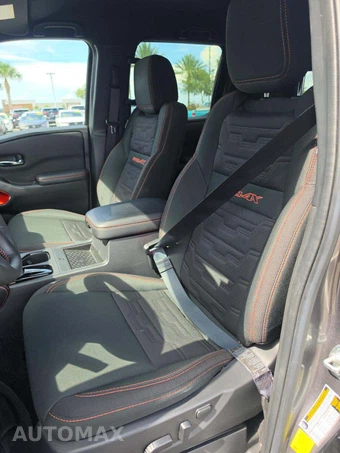 2025 Nissan Frontier PRO-4X Crew Cab Medium Bed - miniatura 3