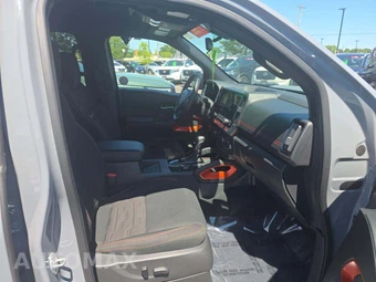 2025 Nissan Frontier PRO-4X Crew Cab Medium Bed – miniatura 18