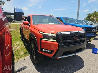 2025 Nissan Frontier PRO-4X Crew Cab Medium Bed – miniatura 4