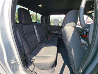 2025 Nissan Frontier PRO-4X Crew Cab Medium Bed – miniatura 13