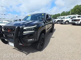 2025 Nissan Frontier PRO-4X Crew Cab Medium Bed - car from the USA, Manheim Buy-Now listing at AUTOMAX