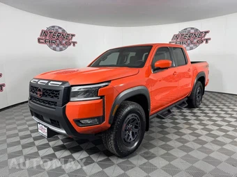 2025 Nissan Frontier PRO-4X Crew Cab Medium Bed - miniatura 3