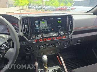2025 Nissan Frontier PRO-4X Crew Cab Medium Bed – miniatura 10