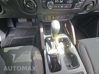 2025 Nissan Frontier PRO-4X Crew Cab Medium Bed – miniatura 5