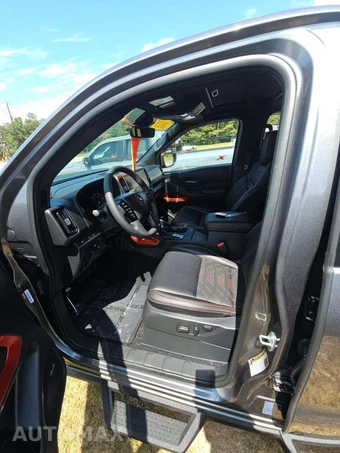 2025 Nissan Frontier PRO-X Crew Cab Medium Bed - miniatura 6