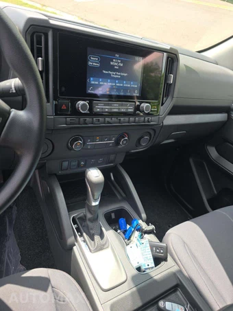 2025 Nissan Frontier S Crew Cab Medium Bed – miniatura 10