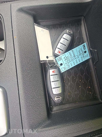 2025 Nissan Frontier SV Crew Cab Medium Bed – miniatura 5