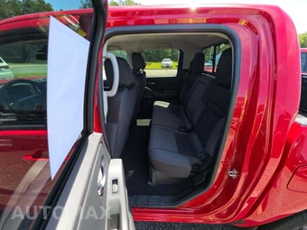 2025 Nissan Frontier SV Crew Cab Medium Bed – miniatura 13