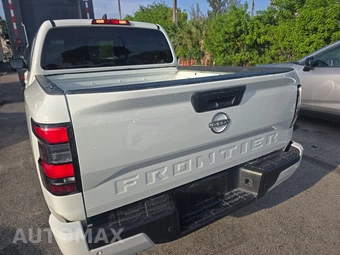 2025 Nissan Frontier SV Crew Cab Medium Bed - miniatura 5