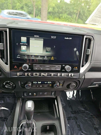 2025 Nissan Frontier SV Crew Cab Medium Bed – miniatura 10