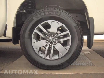2025 Nissan Frontier SV Crew Cab Medium Bed – miniatura 12