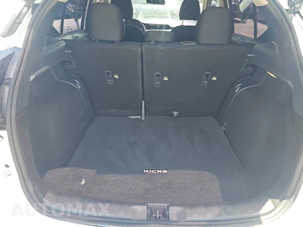 2025 Nissan Kicks Play – miniatura 16