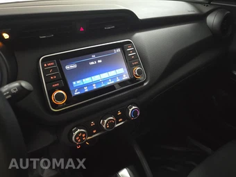 2025 Nissan Kicks Play – miniatura 11