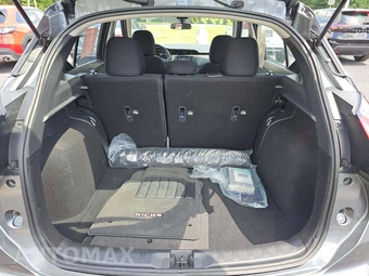2025 Nissan Kicks Play – miniatura 14