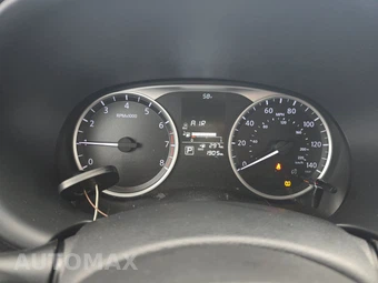 2025 Nissan Kicks Play – miniatura 12