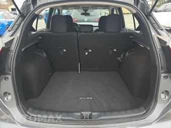 2025 Nissan Kicks Play – miniatura 17