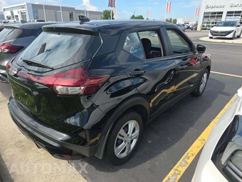 2025 Nissan Kicks Play - miniatura 3