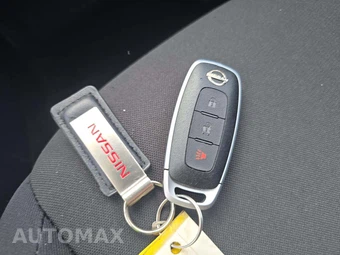2025 Nissan Kicks Play – miniatura 8