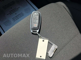 2025 Nissan Kicks Play – miniatura 8