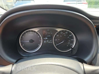 2025 Nissan Kicks Play – miniatura 9