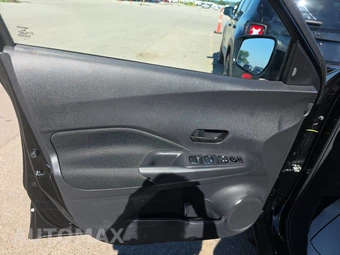 2025 Nissan Kicks Play - miniatura 9