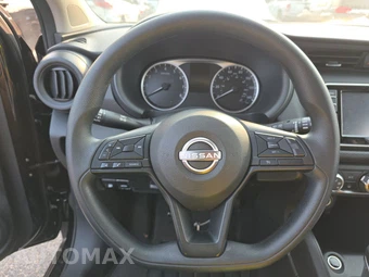 2025 Nissan Kicks Play - miniatura 10