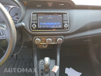 2025 Nissan Kicks Play - miniatura 11