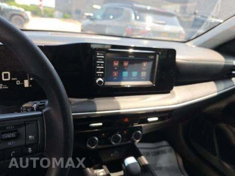 2025 Nissan Kicks S – miniatura 8