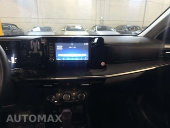 2025 Nissan Kicks S – miniatura 10