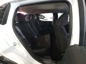 2025 Nissan Kicks S – miniatura 16