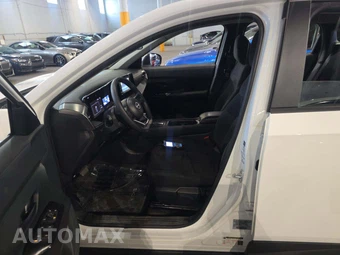 2025 Nissan Kicks S – miniatura 6