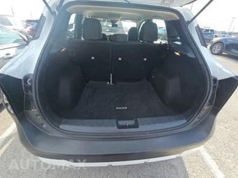 2025 Nissan Kicks S – miniatura 23