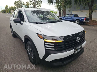 2025 Nissan Kicks S – miniatura 3