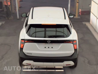 2025 Nissan Kicks S – miniatura 6