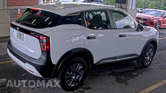 2025 Nissan Kicks S – miniatura 4