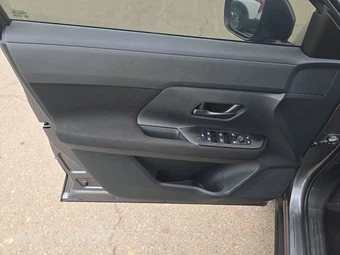2025 Nissan Kicks S – miniatura 9