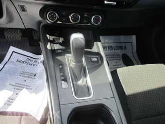 2025 Nissan Kicks S - miniatura 18