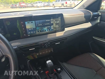 2025 Nissan Kicks SR – miniatura 11