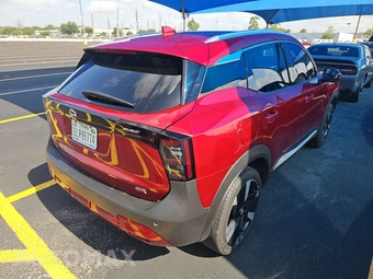 2025 Nissan Kicks SR – miniatura 4
