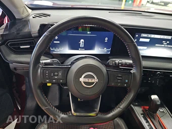 2025 Nissan Kicks SR – miniatura 10