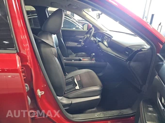 2025 Nissan Kicks SR – miniatura 8