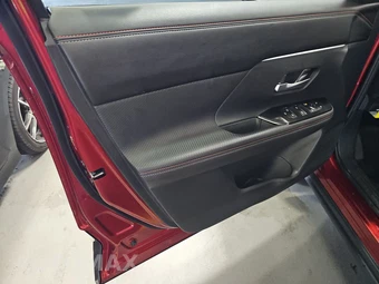2025 Nissan Kicks SR – miniatura 9
