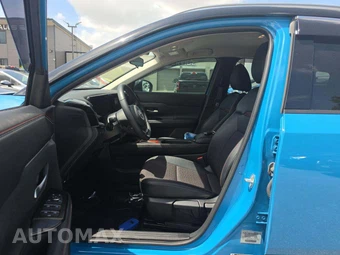 2025 Nissan Kicks SR – miniatura 3