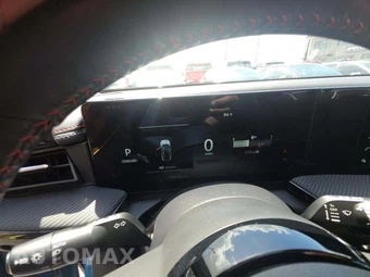 2025 Nissan Kicks SR – miniatura 6