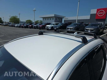 2025 Nissan Kicks SR – miniatura 9