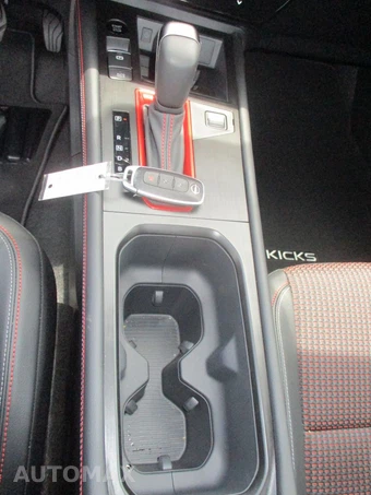 2025 Nissan Kicks SR - miniatura 16
